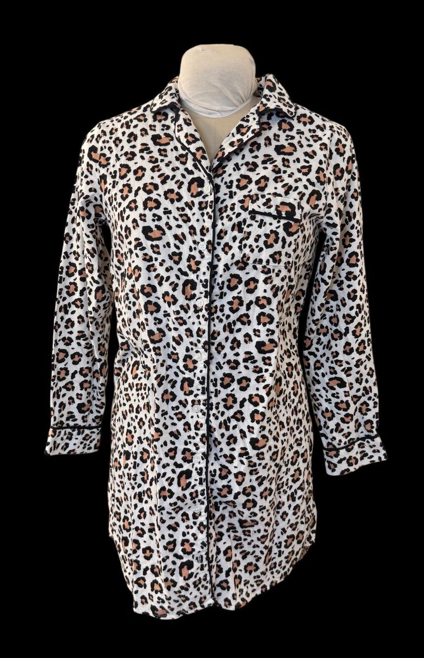 Liz Claiborne Animal Print Flannel Sleep Shirt Small Cheeta Loungewear Comfy Coz - Picture 2 of 8